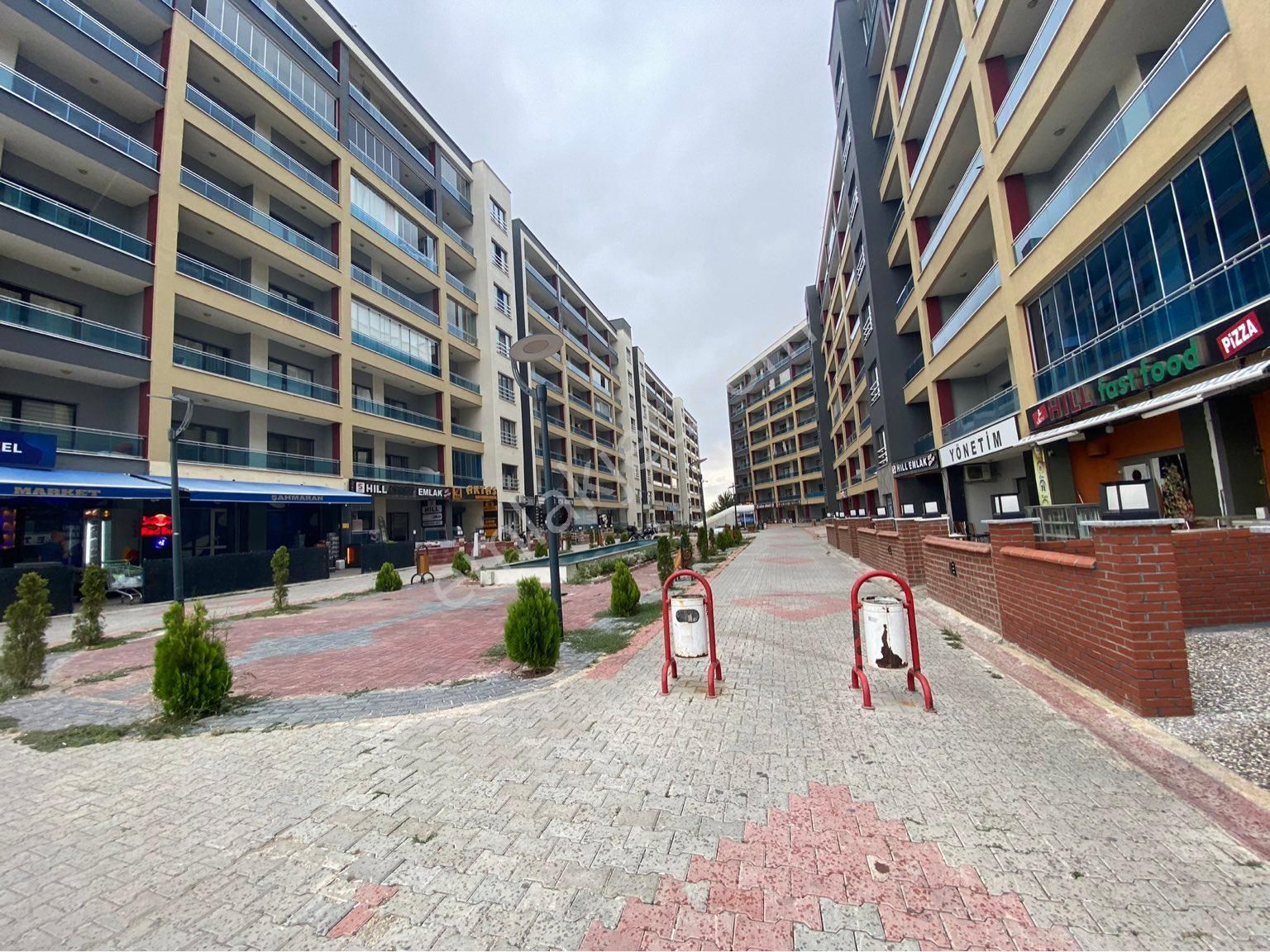 Selçuklu Kosova Satılık Daire RESİDENCE HİLLDE SATILIK 1+1 KİRACILI EŞYALI DAİRE