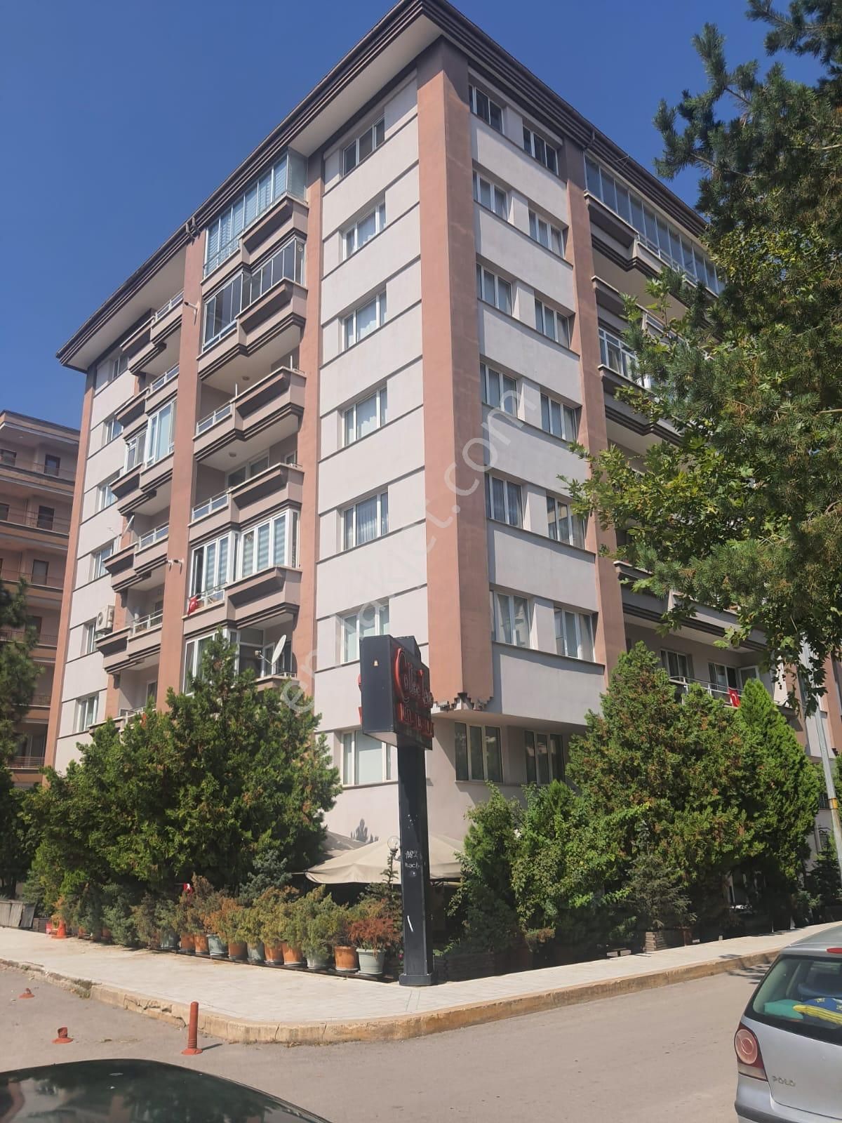 Afyonkarahisar Merkez Dumlupınar Kiralık Daire  DUMLUPINAR MAH. İÇİ ÖZENLE YAPILMIŞ PARK MANZARALI KİRALIK DAİRE