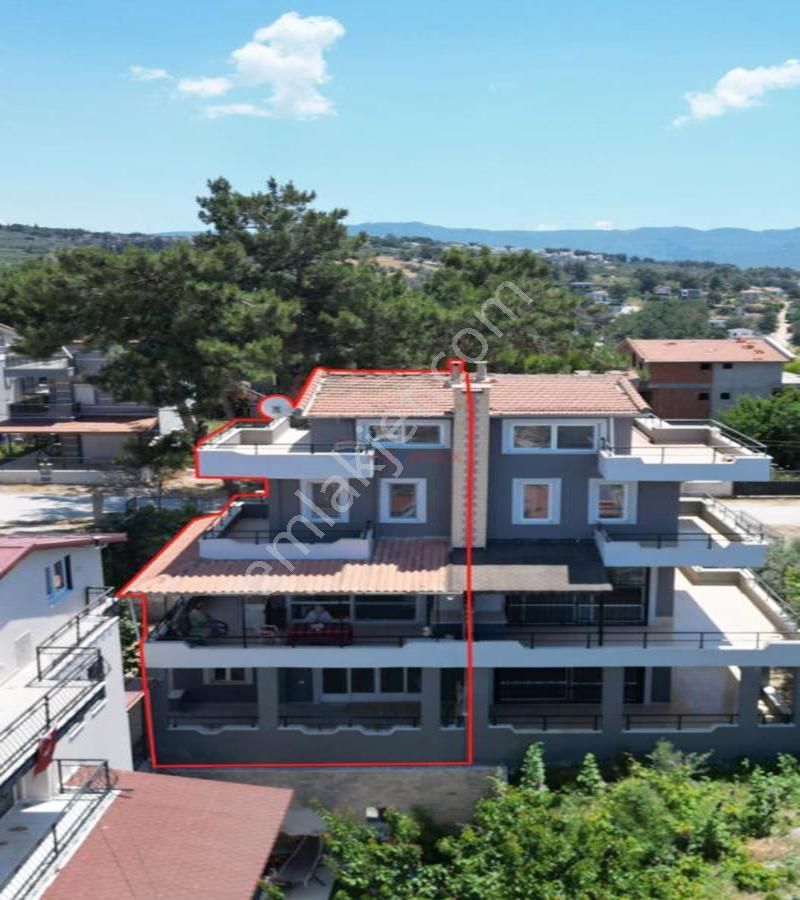 Aydın Kuşadası Deniz Manzaralı Kiralık Villa Karaova,Efes Evleri Sitesinde Tripleks Bahçeli Villa