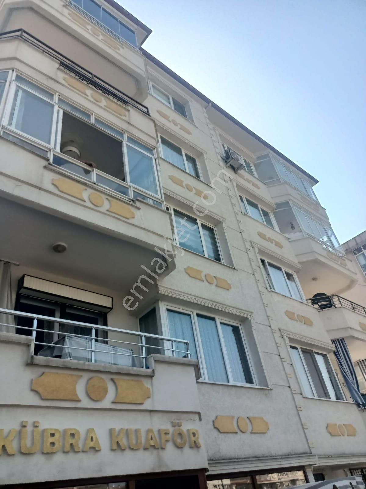 Çınarcık Taşliman Satılık Daire  ÇINARCIK TAŞLIMAN MAHALLESİ. GİRİŞ KAT 3 + 1 DAİRE SATILIK