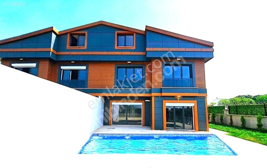 Silivri Selimpaşa Satılık Villa  SİLİVRİ SELİMPAŞA SİTE İÇİNDE SATILIK 3+2 MÜSTAKİL HAVUZLU VİLLA