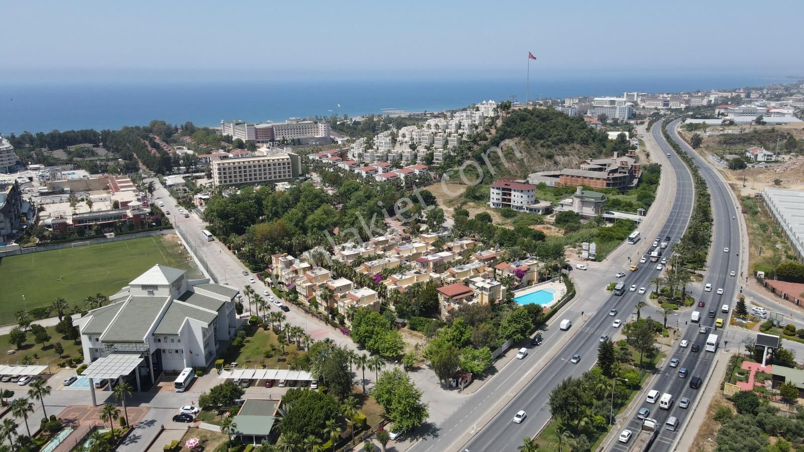 Alanya Konaklı Kiralık Daire ALANYA  DENİZE 300 METRE TRİBLEX  HAVUZLU VE BAHÇELİ GENİŞ VİLLA