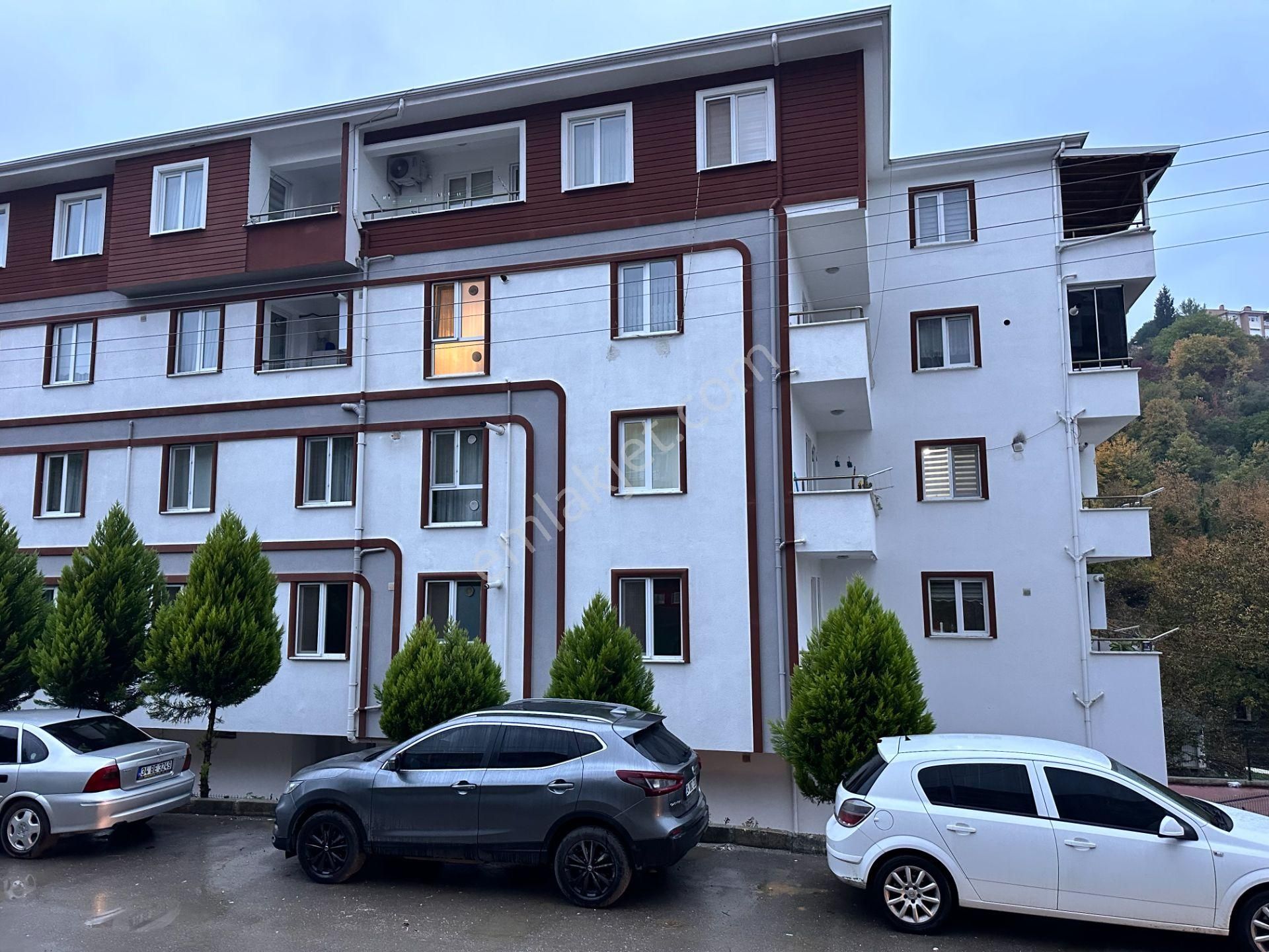 Gölcük Yeni Satılık Daire  RE/MAX MAXİMUMDAN GÖLCÜK YENİ MAHALLEDE 2+1 SATILIK DAİRE