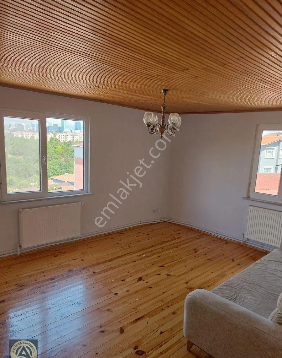 Sarıyer Fatih Sultan Mehmet Kiralık Daire Fatih Sultan Mehmet Mahallesi'nde 3+1 kiralık daire