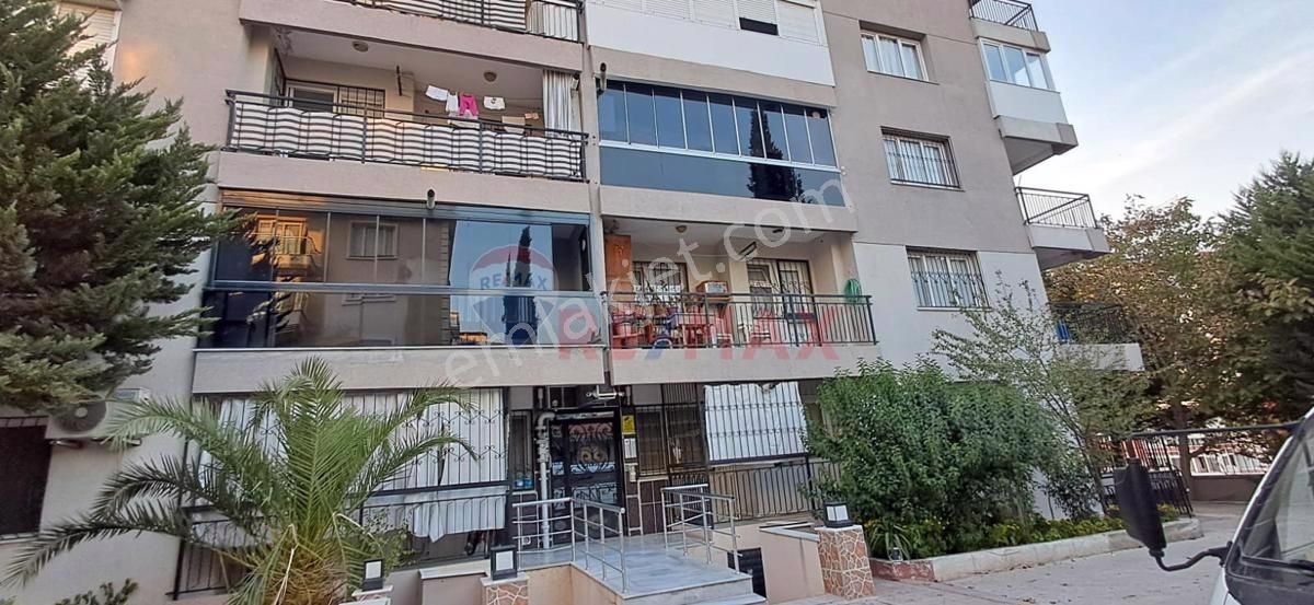 Buca Atatürk Hastaneye Yakın Kiralık Daire Atatürk Mahalle'sinde 3+1 Kiralık Daire