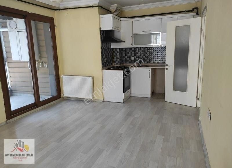 Buca Yeşilbağlar Satılık Daire BUCA YEŞİLBAĞLAR MAH SATILIK 45m2 1+1 2 KAT KÖŞE DAİRE