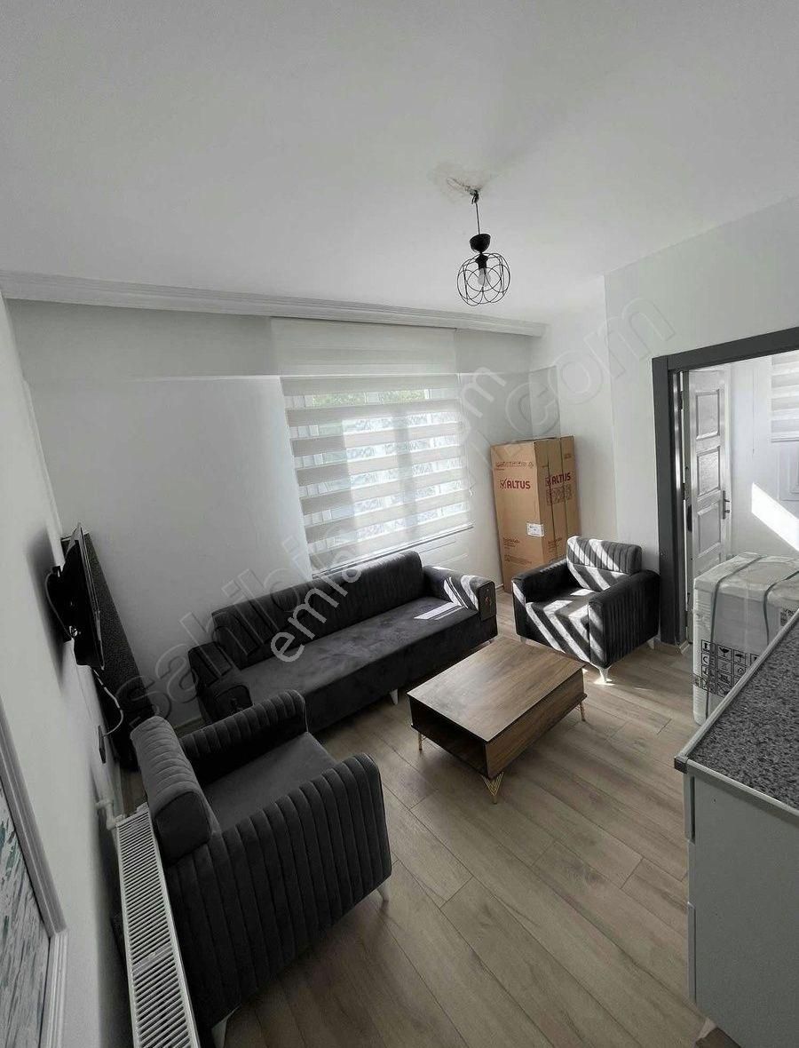 Yeditepede Kiralık Lüx Stüdyo Daire 1+1 Balkonlu