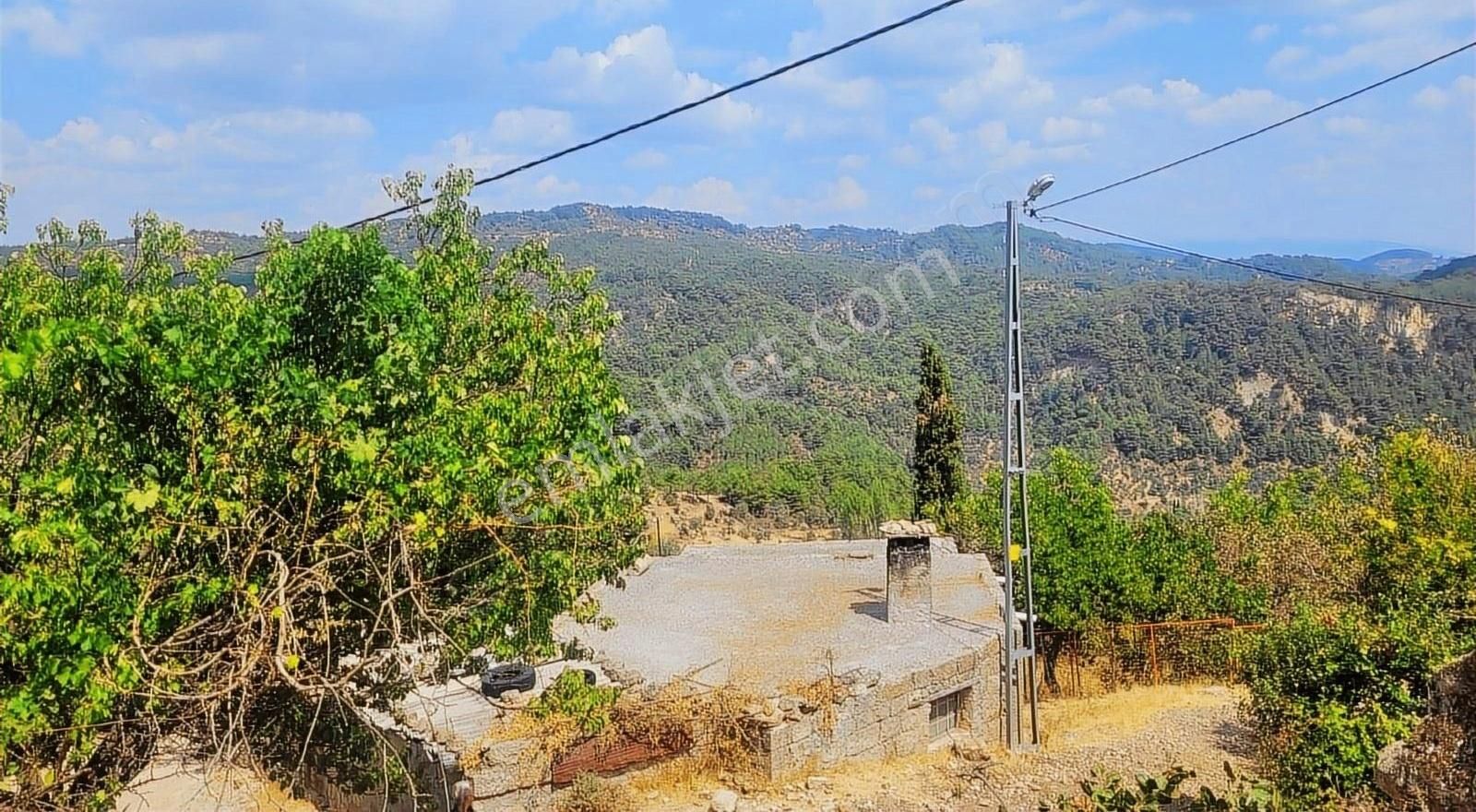 Ayvacık Ahmetçe Köyü Satılık Müstakil Ev UZAY EMLAKTAN AHMETÇE KÖYÜNDE TAŞ EV VE ARSASI