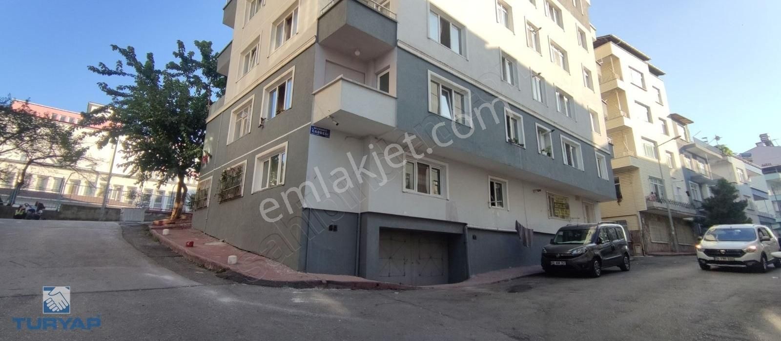 İlkadım Yenidoğan Satılık Daire FATİH DAĞHAN 'dan YENİDOĞAN da 3+1 SATILIK 150m² DAİRE