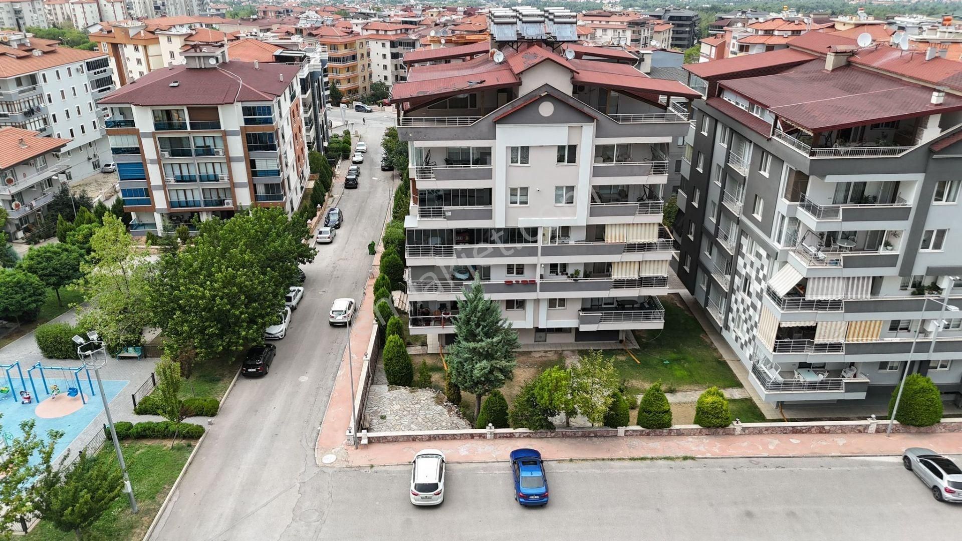 Merkezefendi Gerzele Satılık Daire İNCİRYA EMLAK GERZELEDE 3+1 210 M² SİTE İÇİ ARAKAT PARK CEPHELİ DAİRE