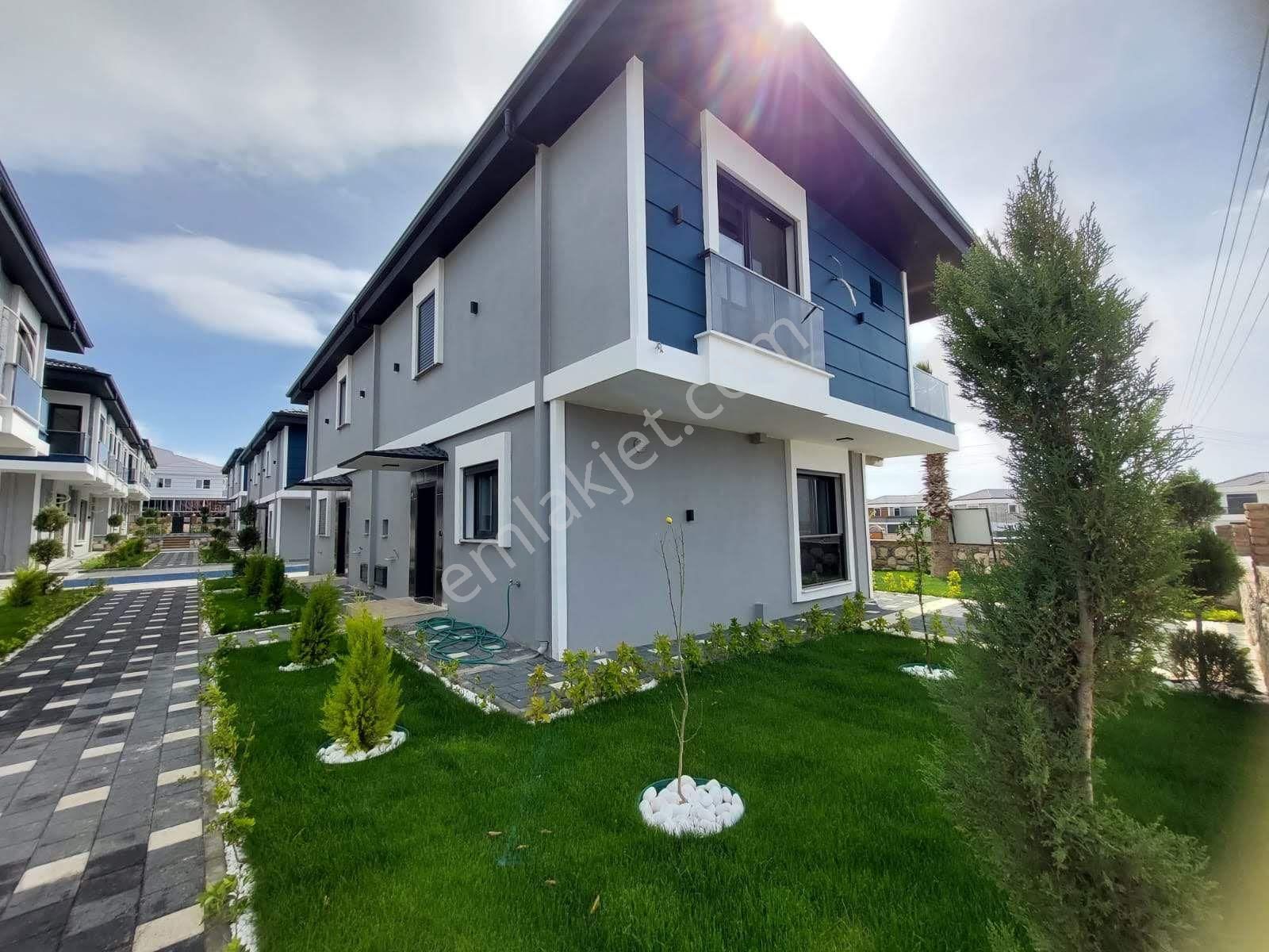 Didim Efeler Satılık Daire Didim'de Havuzlu Sitede Satılık 3+1 Villa