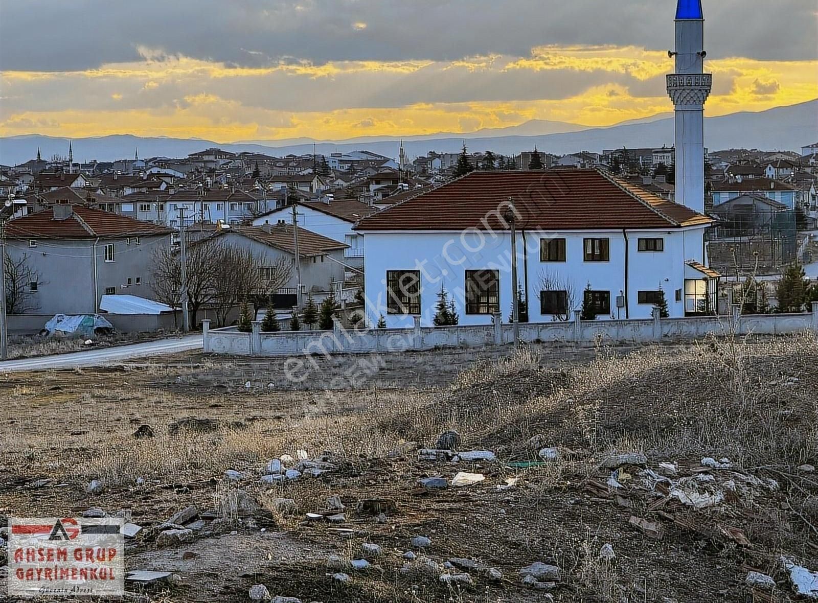 Bolvadin Kale Satılık Konut İmarlı BOLVADİN KALE MAHALLESİNDE SATILIK 3 KAT İMARLI PARSELLER SON 5