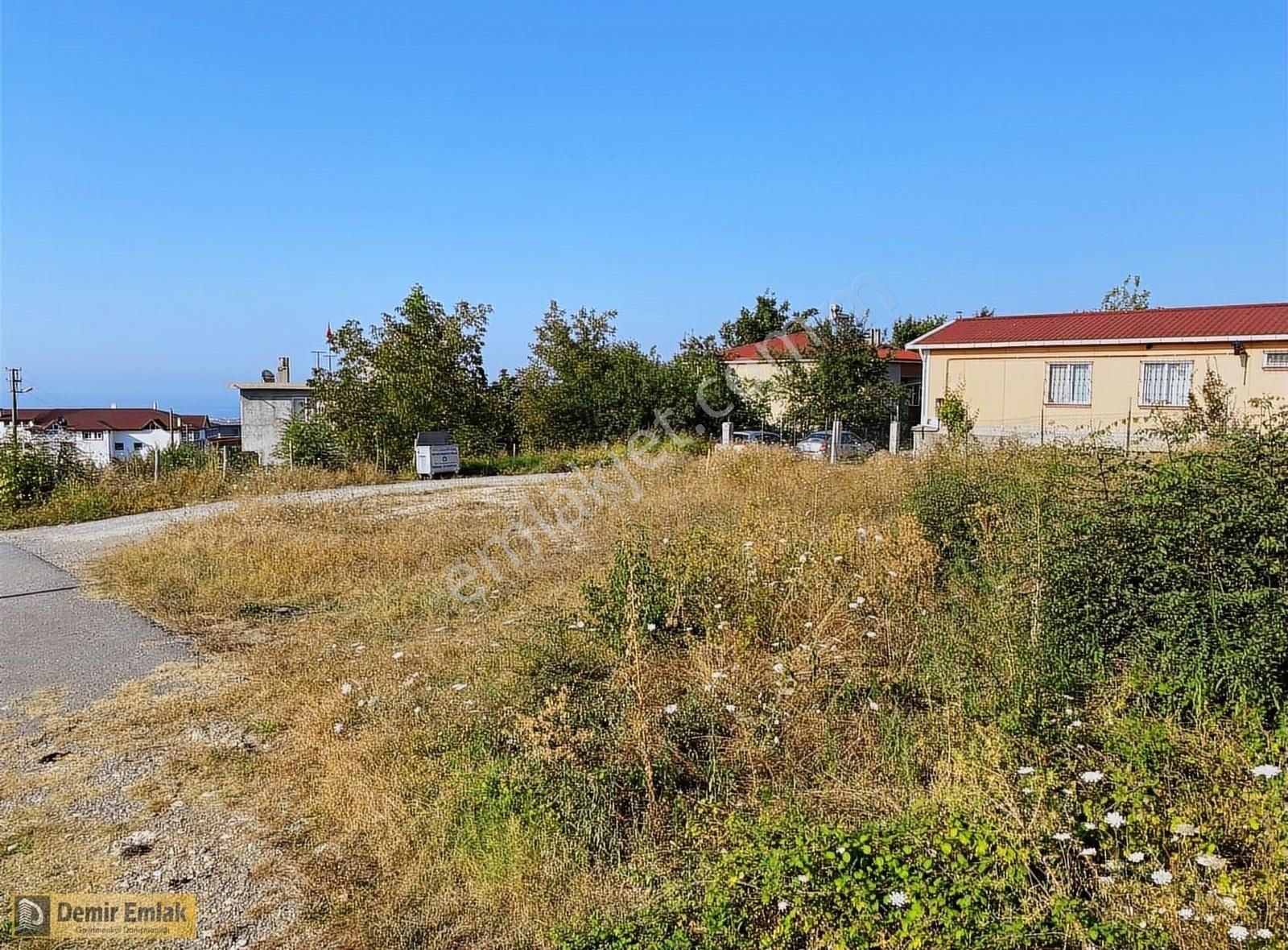 Kocaali Yeni Satılık Konut İmarlı Mahalle İçinde Hakim Tepede Şehir Doğa Deniz Manzaralı Arsa