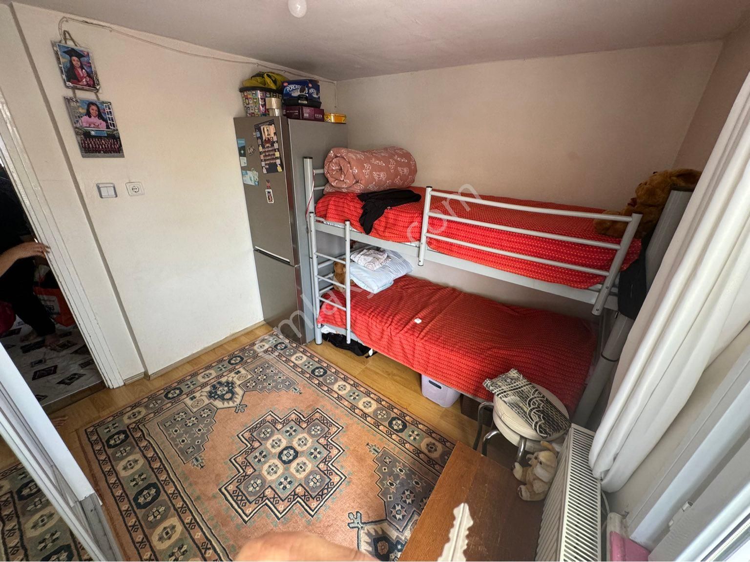 Sirinevler Meydan Da Satılık Çatı Kat 2+1 Eski Daire - Görsel 21