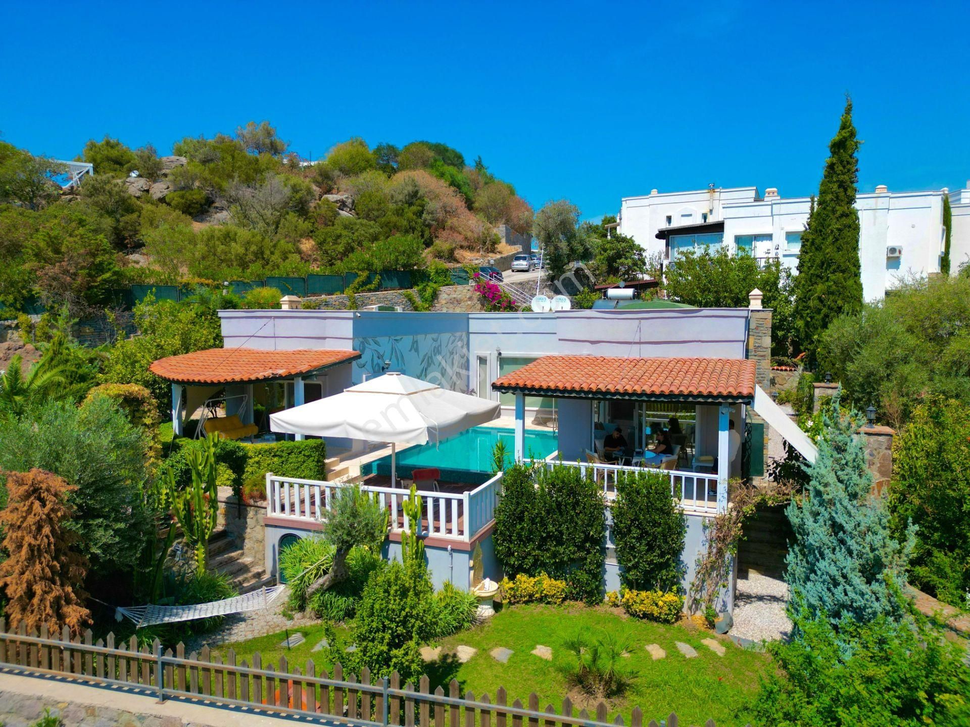 Bodrum Yalıkavak Satılık Villa  Bodrum Yalıkavak'ta Satılık 1100 m2 Arsa İçinde Müstakil Villa