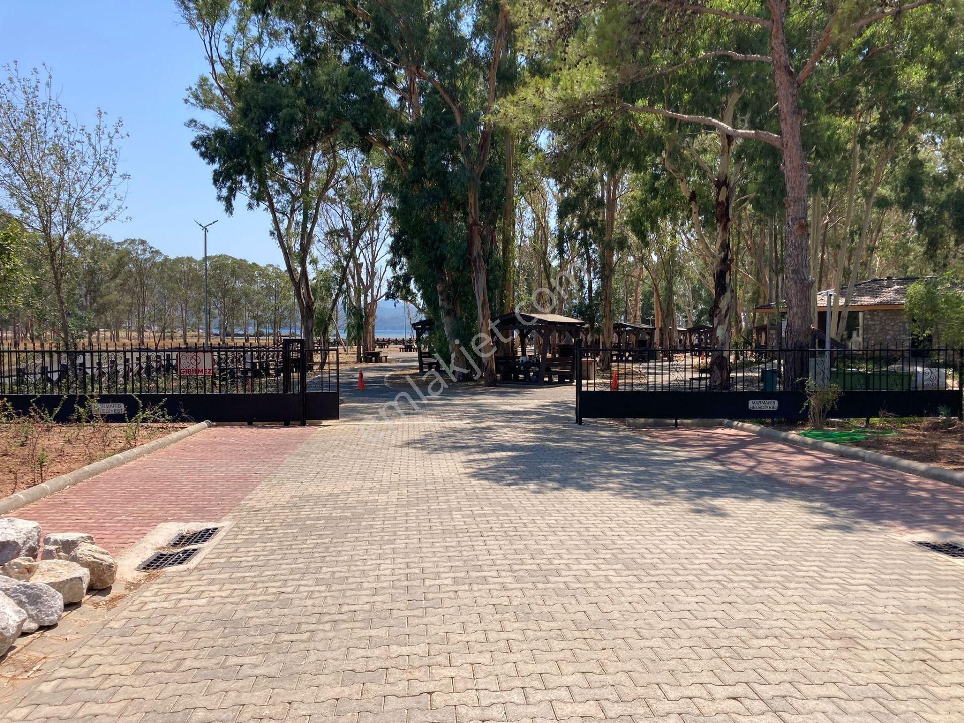 Hisarönü Plaj Yoluna Cephe Taş Duvarlı 1950 M2 Emsalsiz Arazi - Görsel 2