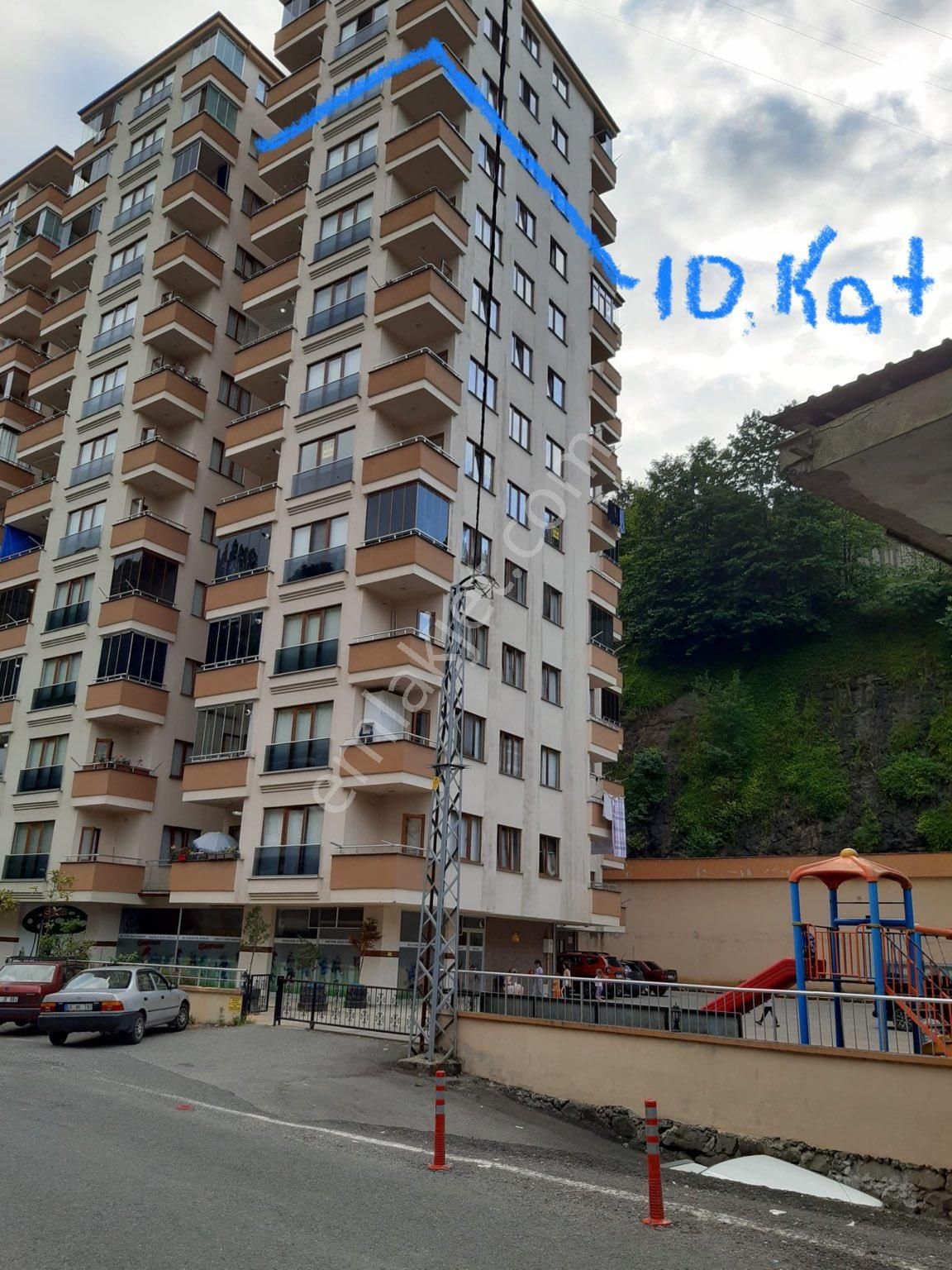 Rize Merkez Kale Kiralık Daire Sahibinden açık ve kapalı otoparklı dağ ve deniz manzaralı 3+1 merkeze 10 dk mesafede