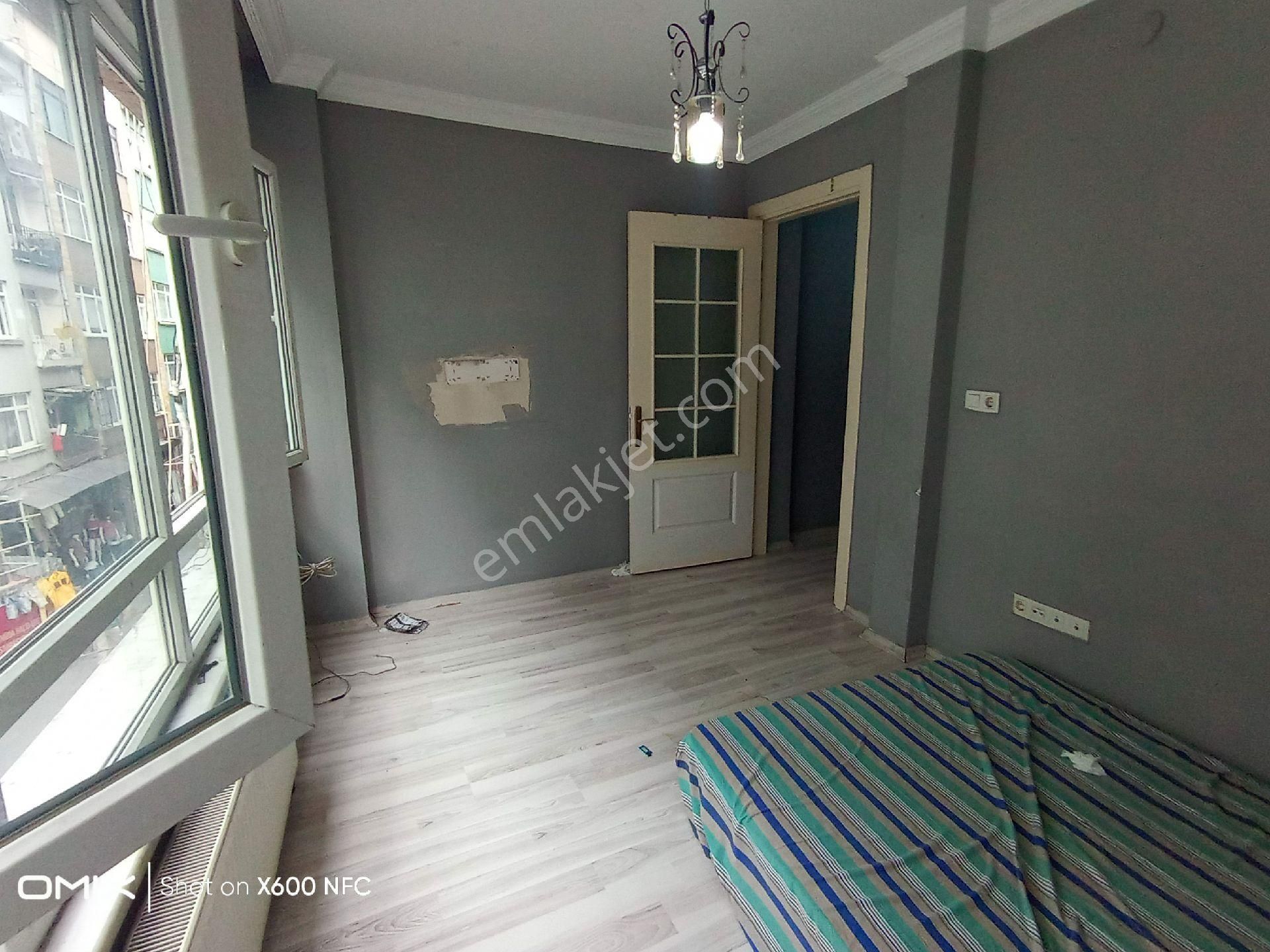 Fatih İskenderpaşa Kiralık Daire Fatih İskenderpaşa Mahallesinde 1+1 Kombili Daire