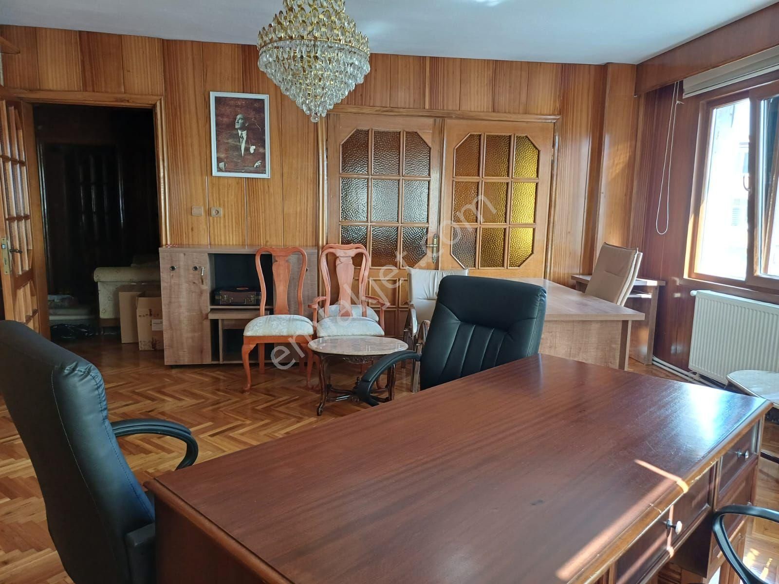 Silivri Alibey Kiralık Daire Silivri Alibey Mah Kiralık 3+1 .doğalgazlı 3.kat 120 M Daire