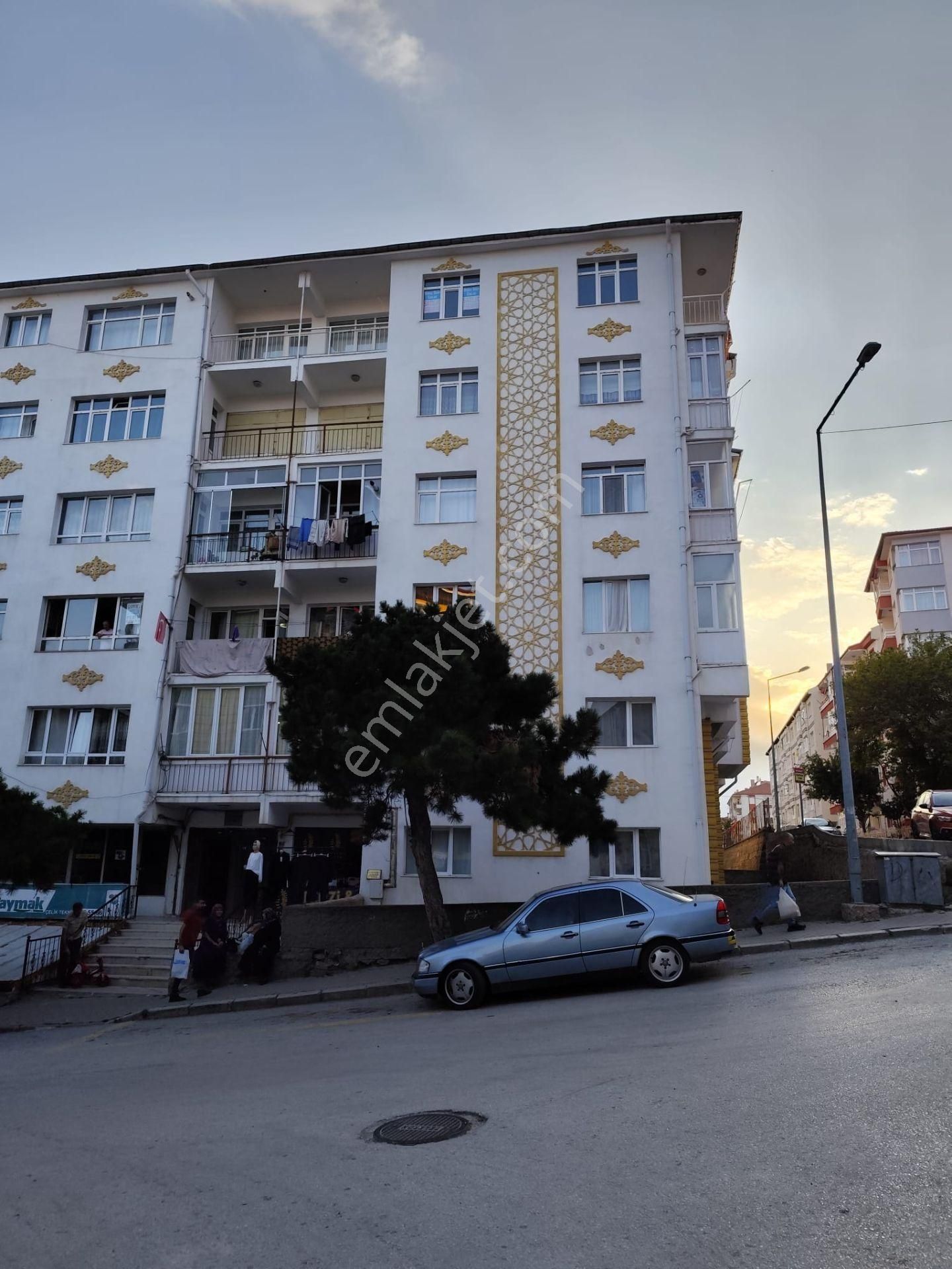 Şehir Merkezinde Satılık 3+1 Fırsat Daire - Görsel 34