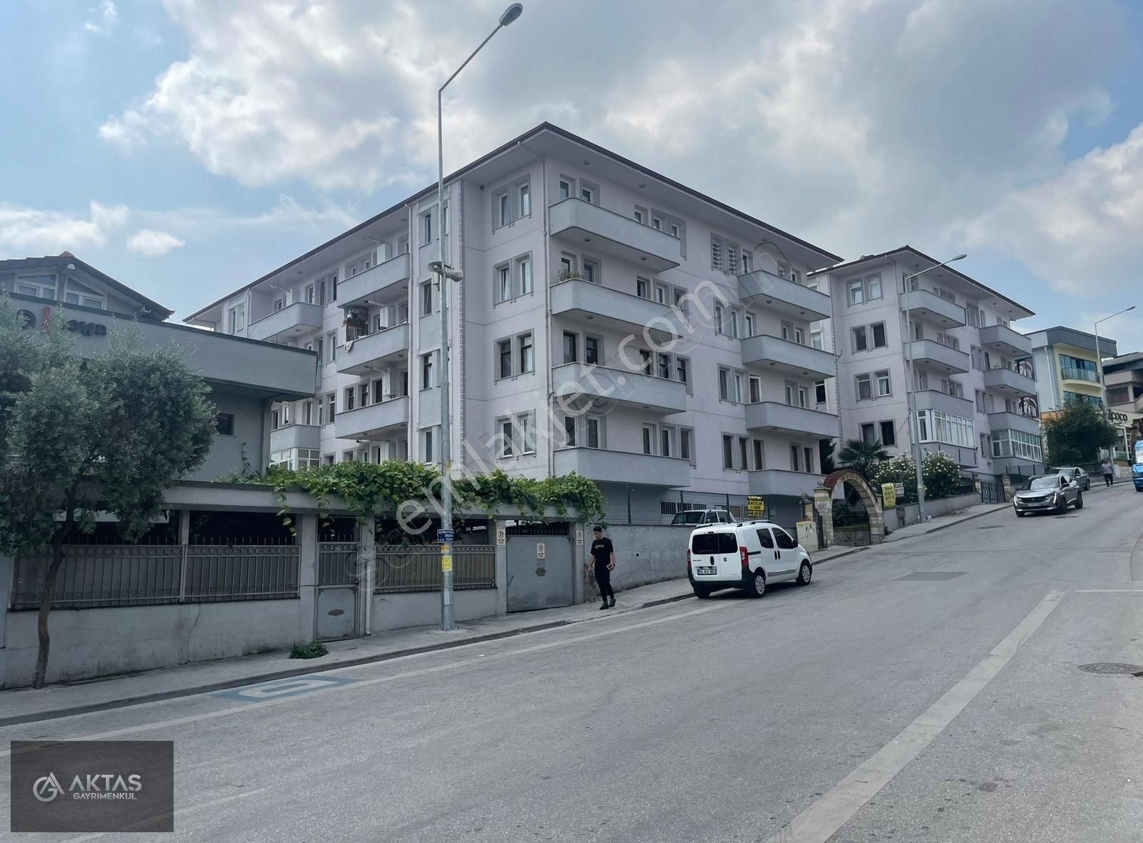 Serdivan Kemalpaşa Satılık Daire SERDİVAN MAVİ DURAK CAFELER CADDESİNDE SATILIK 3+1 DAİRE