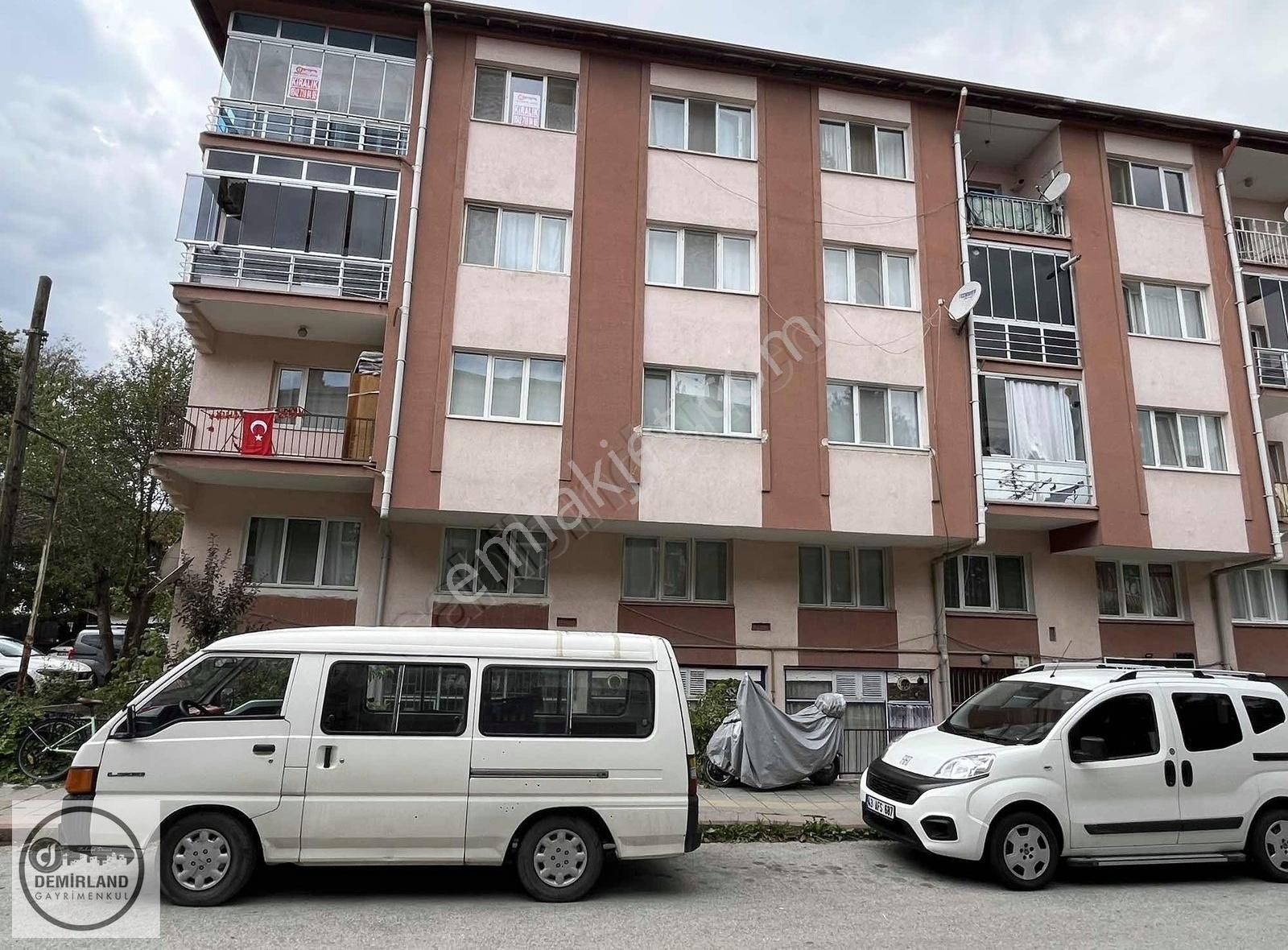 Kütahya Merkez Fatih Kiralık Daire DEMİRLAND'DAN KİRALIK FATİH MAHALLESİ'NDE FULL BAKIMLI 3+1 DAİRE