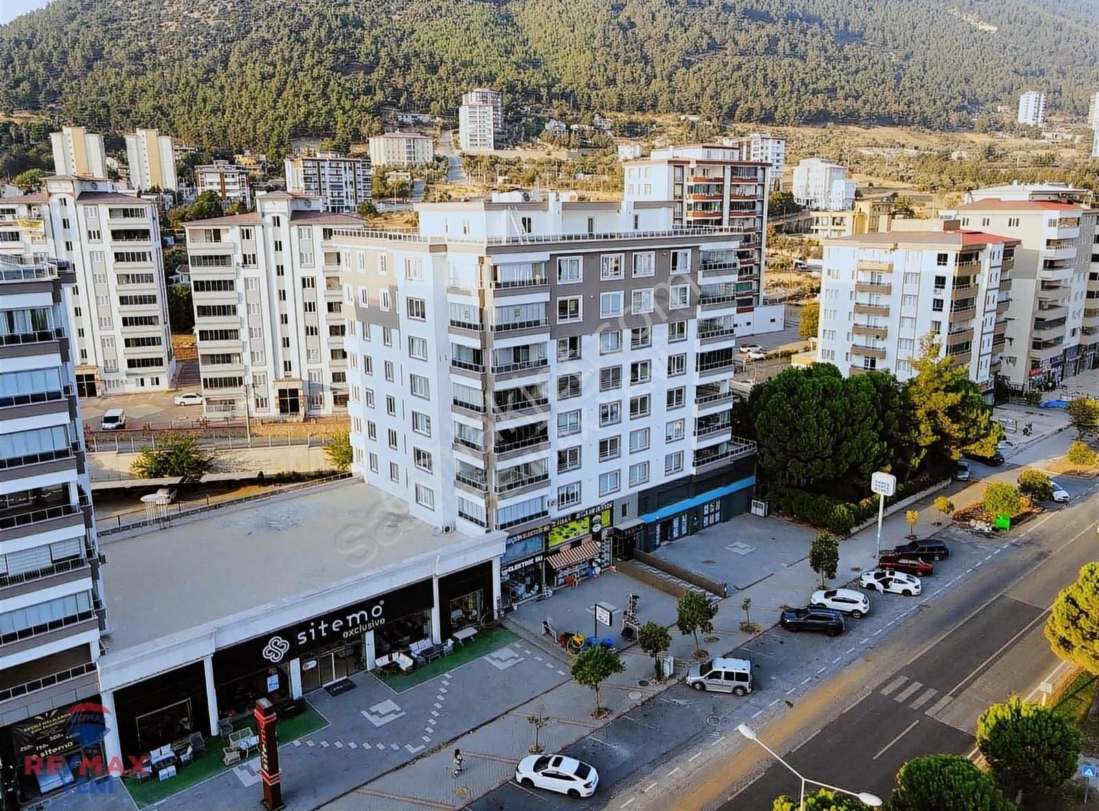 Onikişubat Gedemen Satılık Daire Remax Yeni'den Ana Cadde Üzeri Geniş Satılık Daire