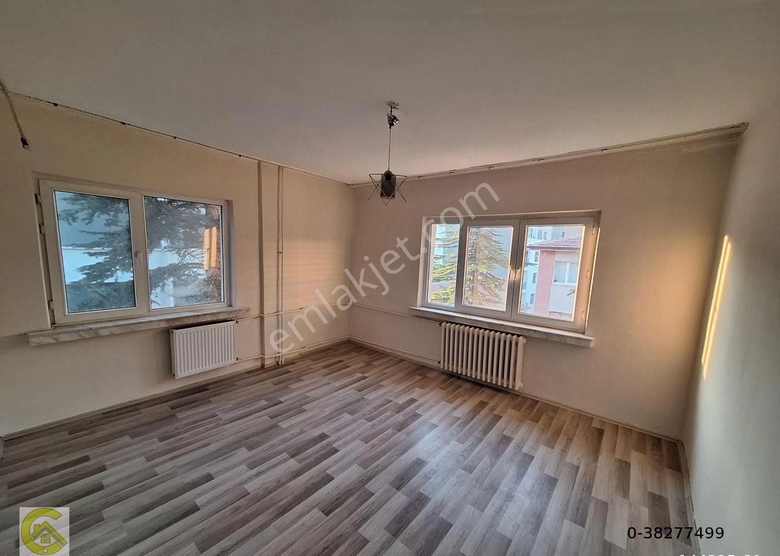 Odunpazarı Akarbaşı Satılık Daire AKARBAŞI MAHALLESİ SEÇKİN SİTESİNDE SATILIK 3+1 DAİRE