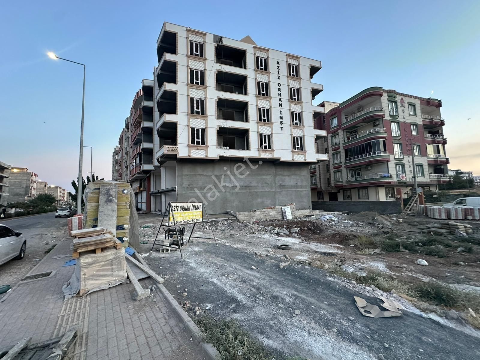 Viranşehir Yenişehir Satılık Daire ŞANLIURFA VİRANŞEHİR YENİŞEHİR MAHALLESİ TREN YOLU KÖŞEBAŞI 