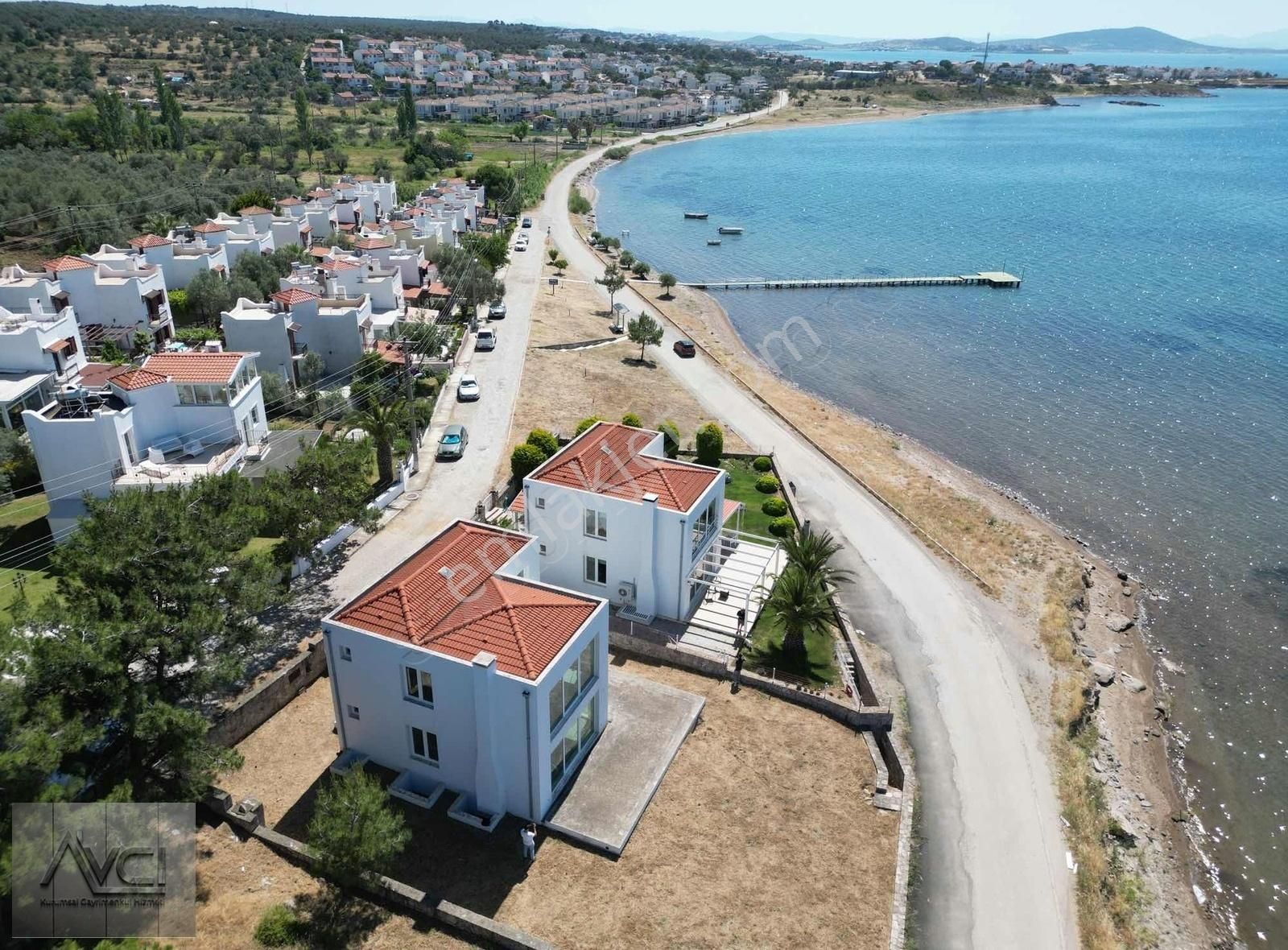 Ayvalık Sakarya Satılık Villa AVCI'DAN AYVALIK DENİZE SIFIR 500 M2 ARSA İÇİNDE TRİPLEX