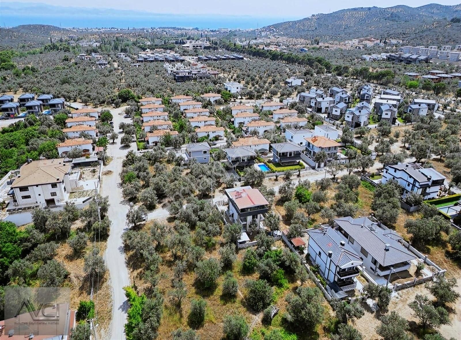 Edremit Güre Satılık Villa İmarlı AVCI'DAN GÜRE OTELLER BOLGESİ İMARLİ 526m2 DENİZ MANZARALİ ARSA