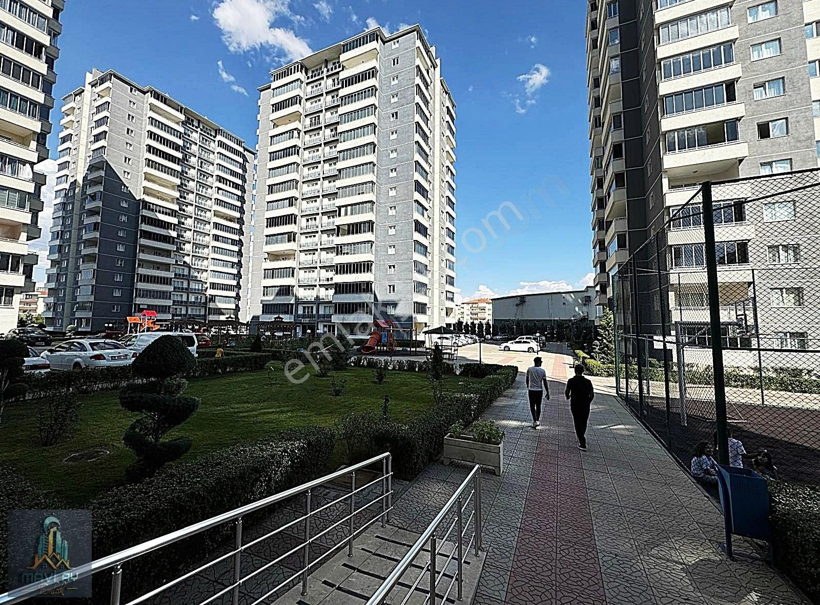 Sincan Törekent Satılık Daire TÖREKENT MAH. BATIPARK SİT. DE 3+1 ARA KATTA 145M2 SATILIK DAİRE