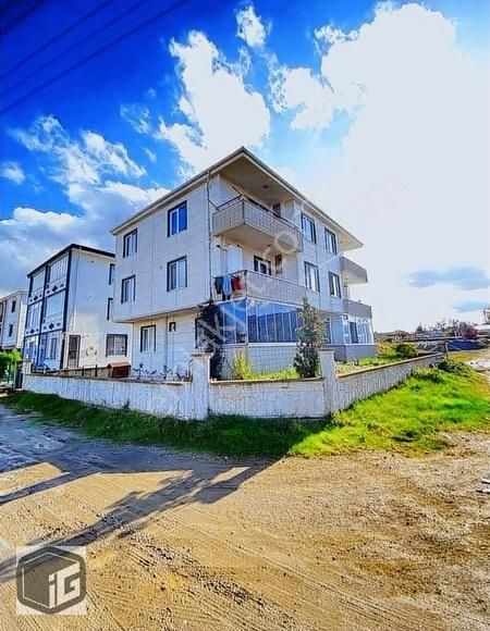 Karasu Yalı Satılık Daire DENİZE YÜRÜME MESAFESİNDE 2+1 75m2 MASRAFSIZ DAİRE !