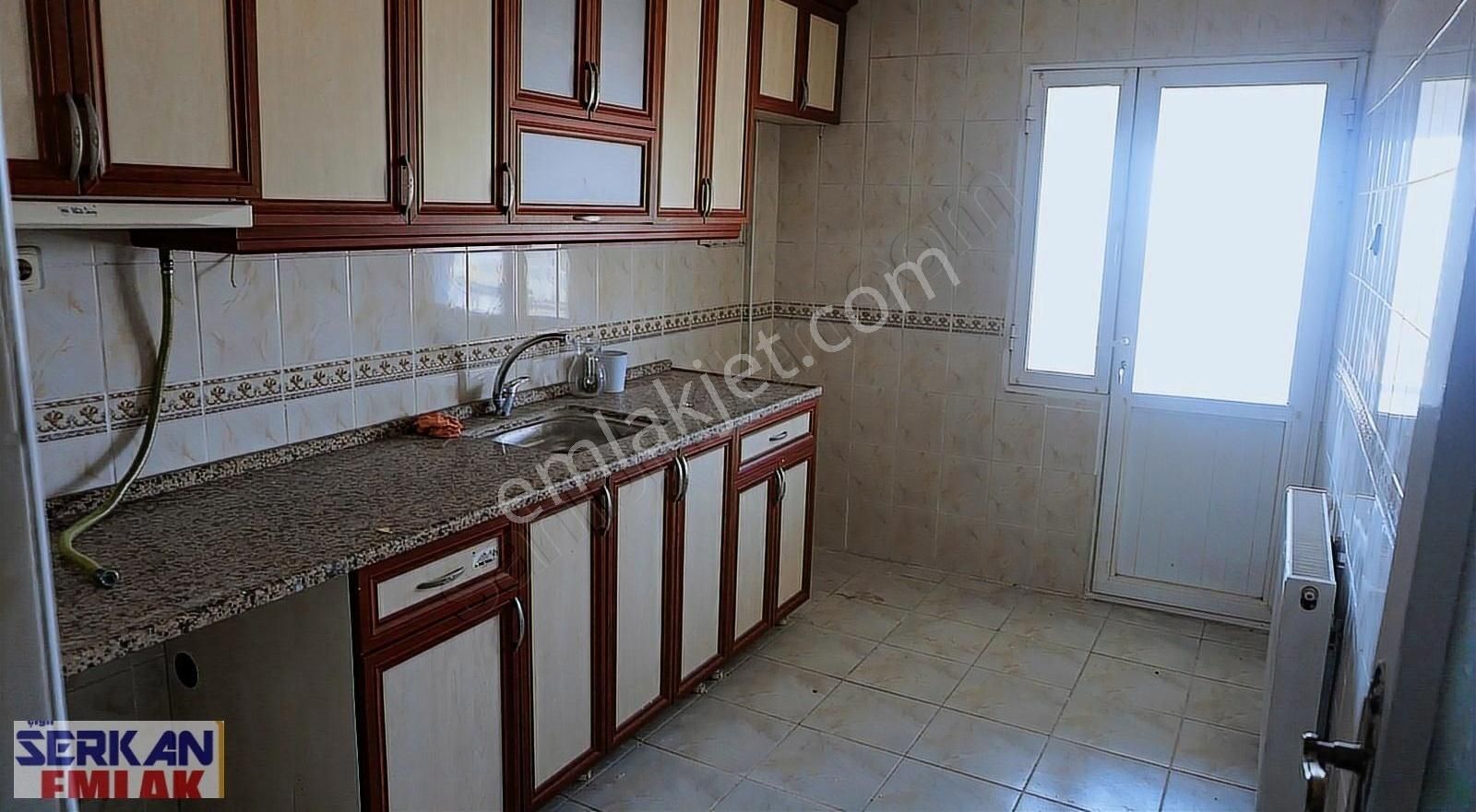 Çiğli Egekent Satılık Daire ÇİĞLİ SERKAN EMLAKDAN ÇİĞLİ EGEKENTTE SATILIK DAİRE