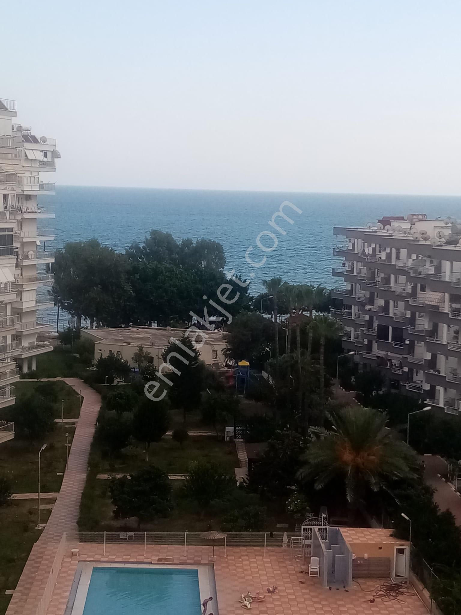 Mezitli Seymenli Kiralık Yazlık MEZİTLİ TECE'DE HAVUZLU SİTE İÇİNDE 2+1 EŞYALI KİRALIK DAİRE