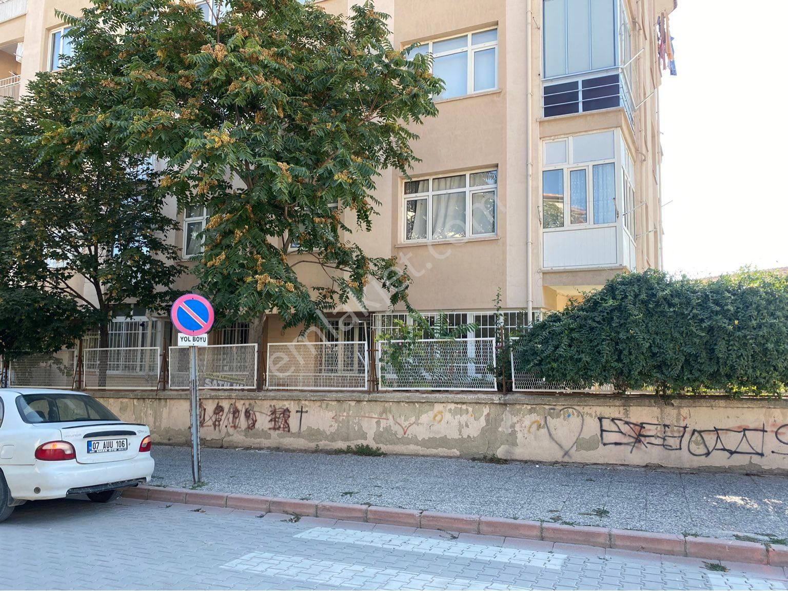 Akşehir Selçuk Satılık Daire Dinamikten merkezde satlık daire