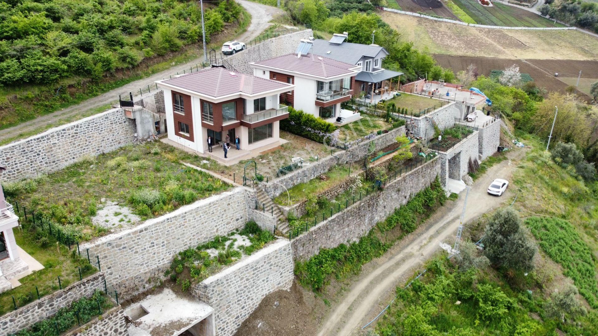 Akçaabat Salacık Satılık Villa  TRABZON AKÇAABAT SALACIK TA SATILIK FUL MANZARALI VİLLA