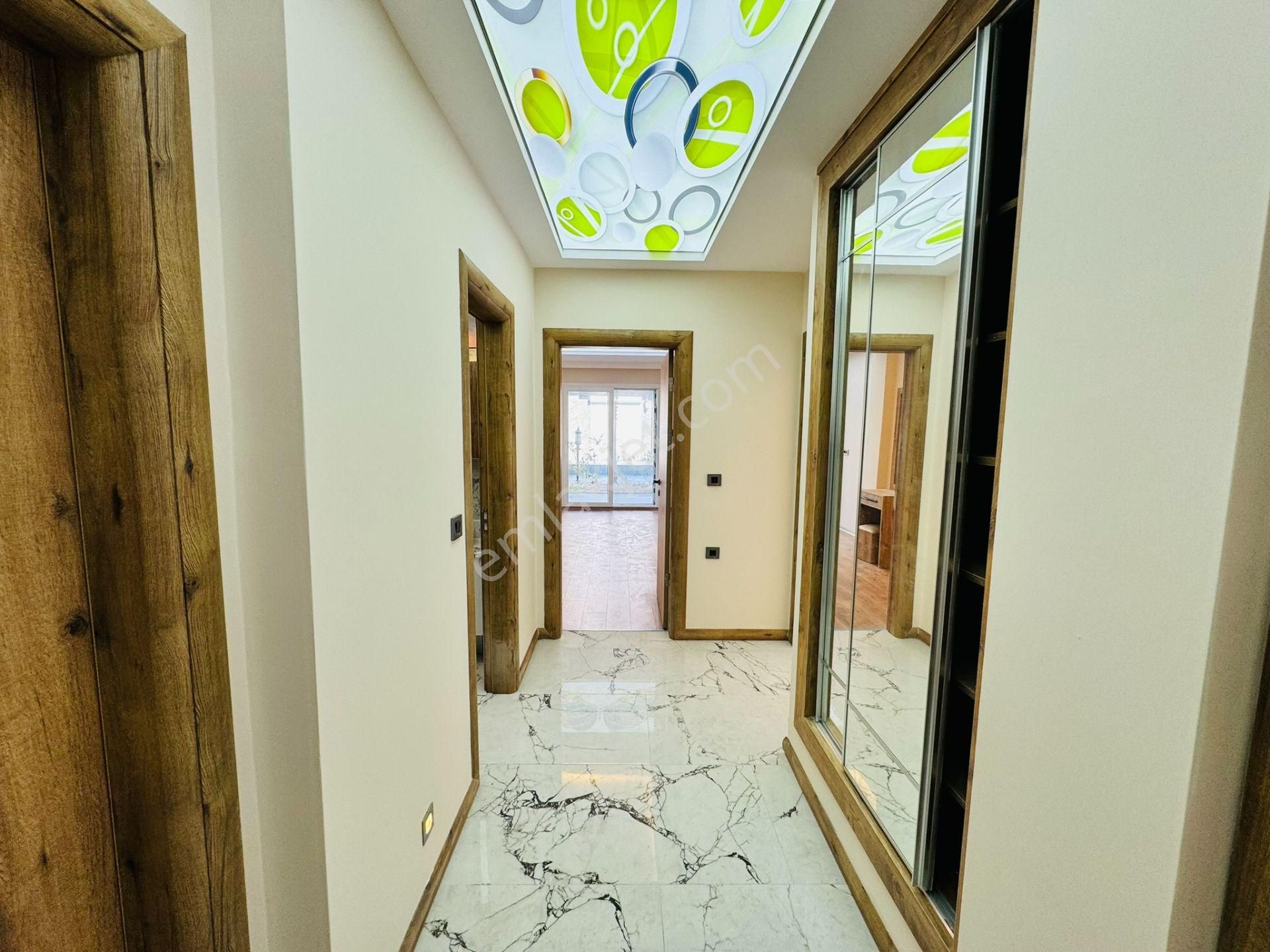 Kuşadasında Satılık 2+1 Bahçe Katı Sıfır Lüx Daire - Görsel 4