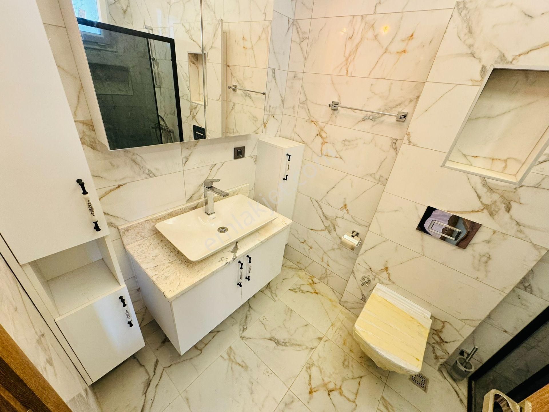 Kuşadasında Satılık 2+1 Bahçe Katı Sıfır Lüx Daire - Görsel 13