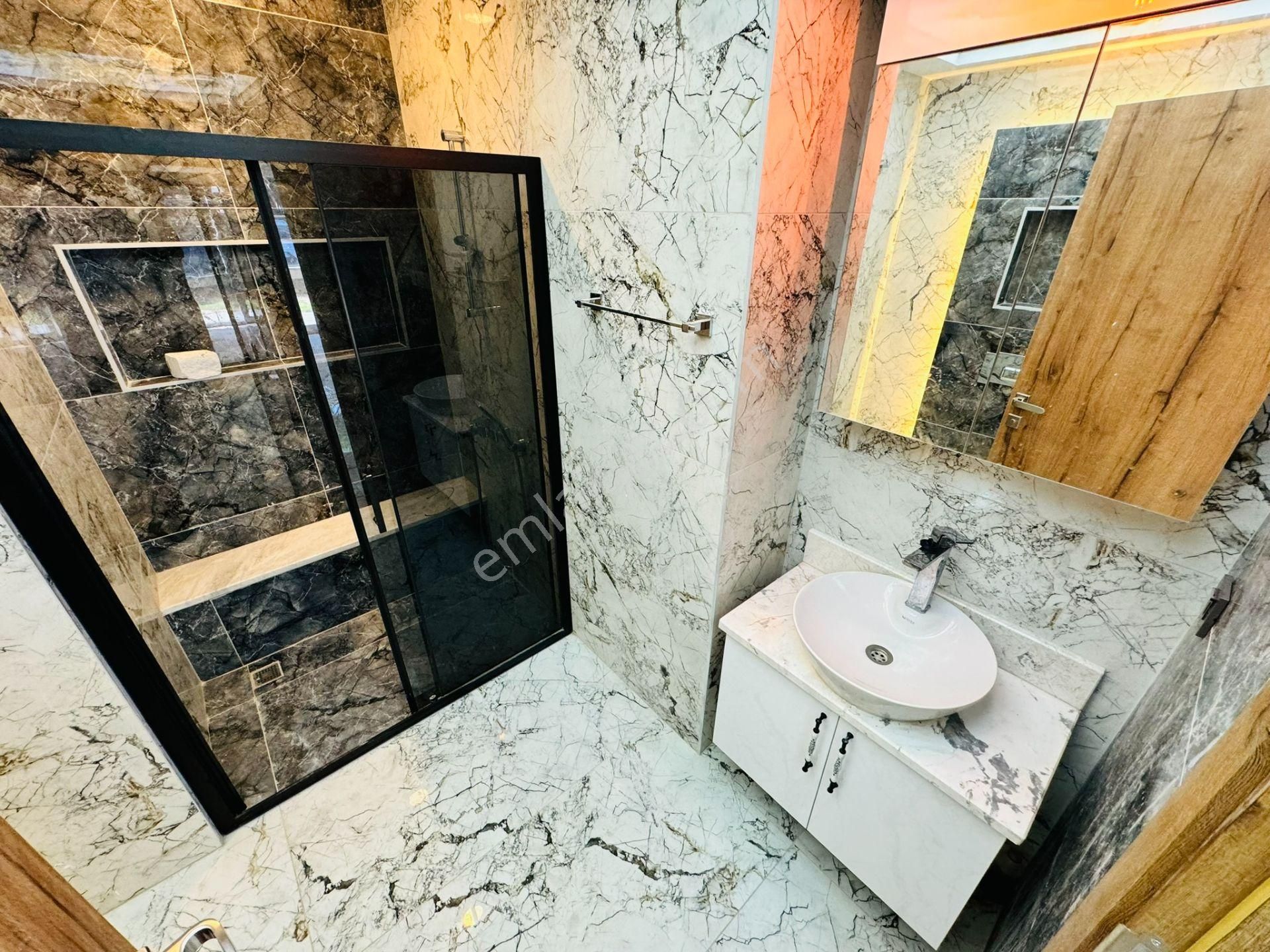 Kuşadasında Satılık 2+1 Bahçe Katı Sıfır Lüx Daire - Görsel 7