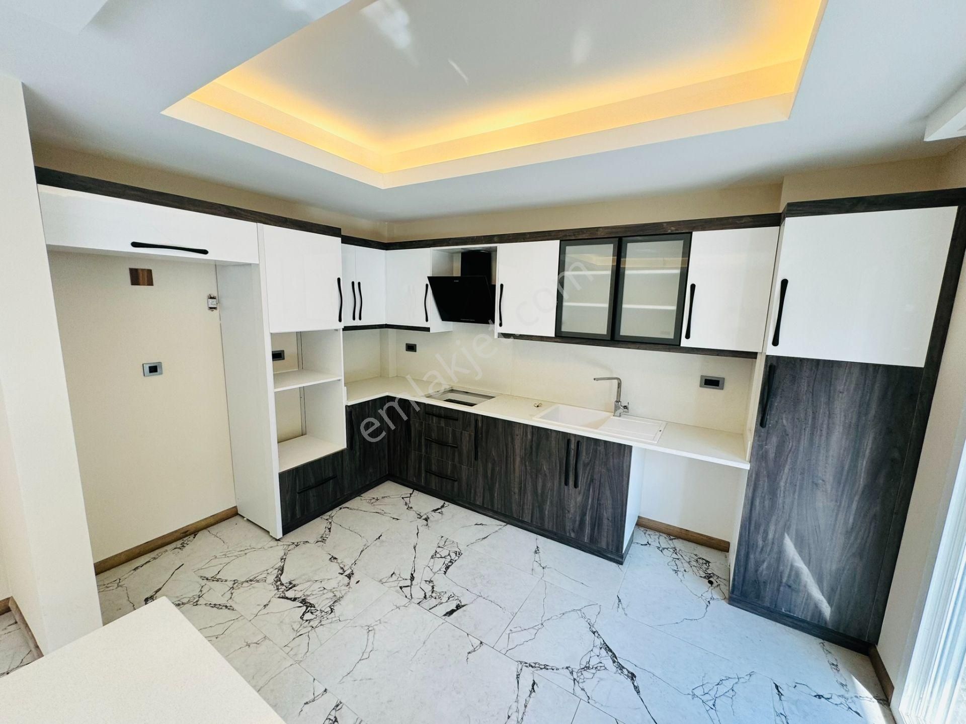 Kuşadasında Satılık 2+1 Bahçe Katı Sıfır Lüx Daire - Görsel 19