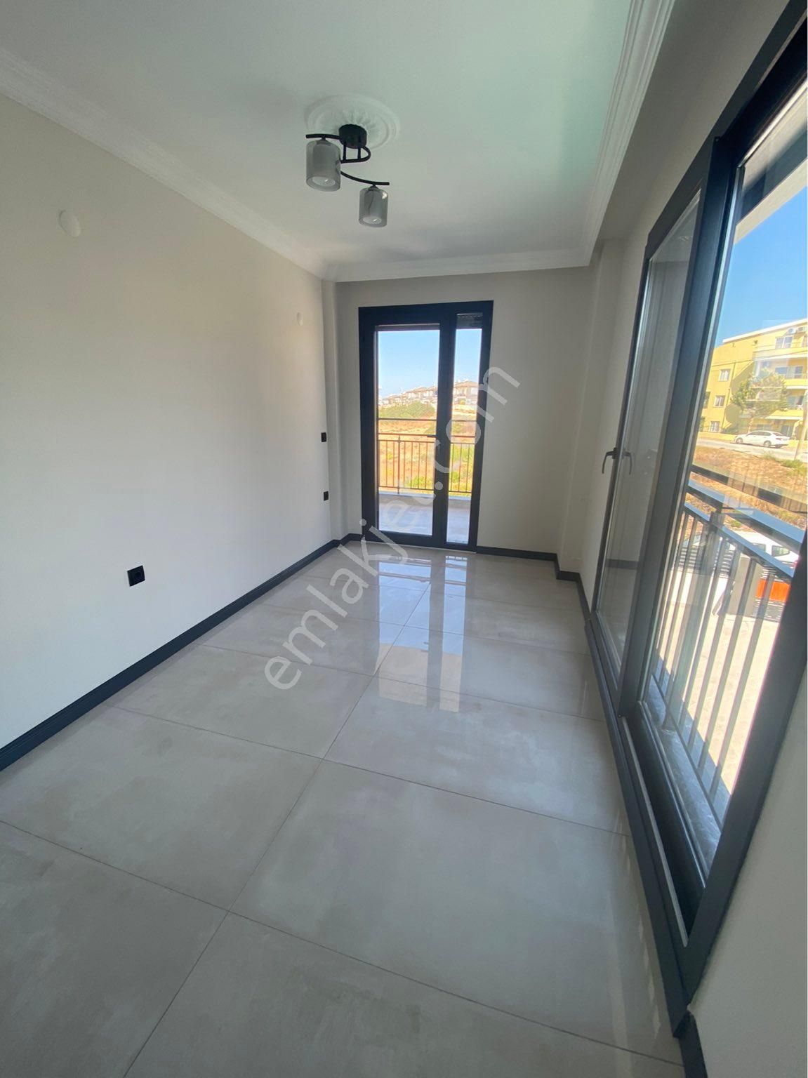 Didim Hisar Mahallesinde Ayrı Mutfak Ebeveyn Banyolu Havuzlu Bahçe Kullanım Alanı Olan 3 + 1 Villa - Görsel 27