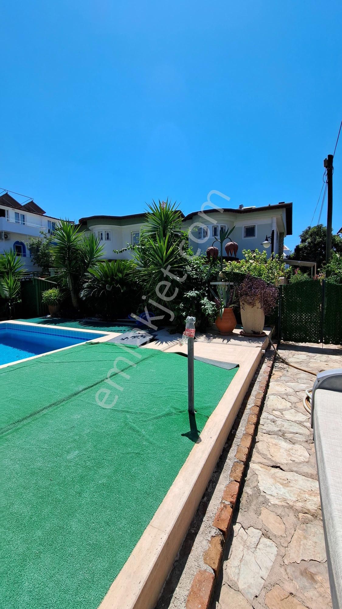 Fethiye Foça Satılık Villa Fethiye Foça'da Eşyalı Satılık Müstakil Havuzlu 4+1 İkiz Villa