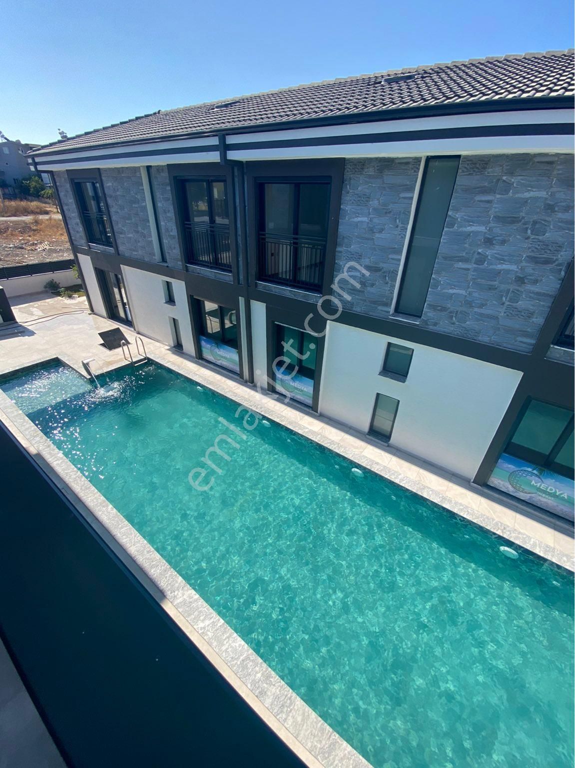 Didim Hisar Mahallesi’nde Açık Mutfak Havuzlu Bahçe Kullanım Alanı Olan 3 + 1 Villa - Görsel 19