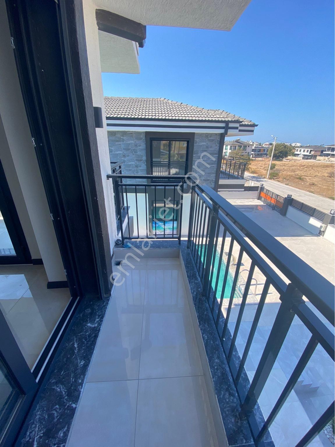 Didim Hisar Mahallesi’nde Açık Mutfak Havuzlu Bahçe Kullanım Alanı Olan 3 + 1 Villa - Görsel 16