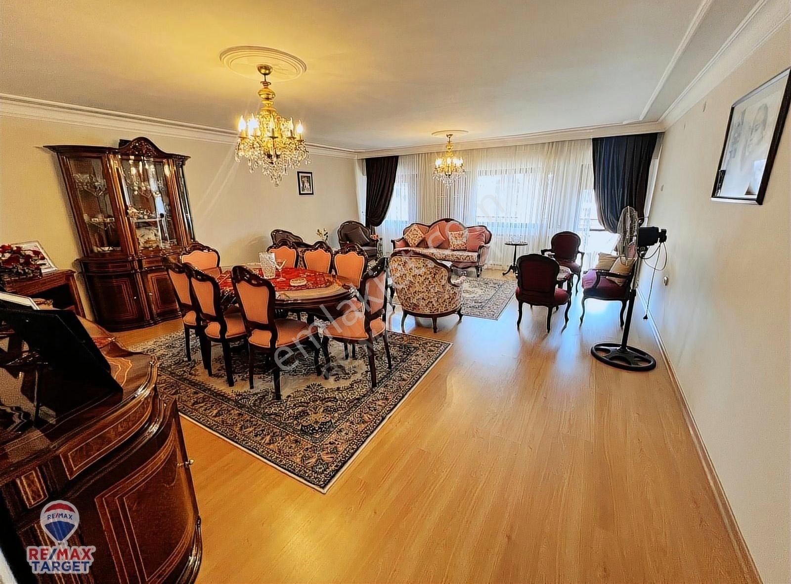 Konak Güzelyalı Satılık Daire REMAX TARGET'TAN ÇİFT CEPHELİ DENİZ MANZARALI 220 M2 4+1 DAİRE