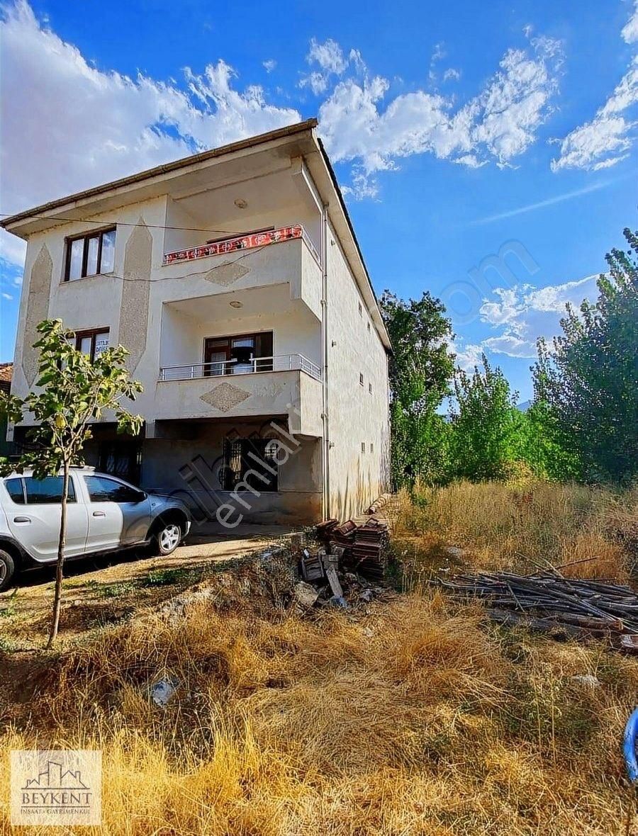 Sürgü Yaylasında Bağımsız 3 Katlı Her Kat Ayrı Tapulu 165 Net