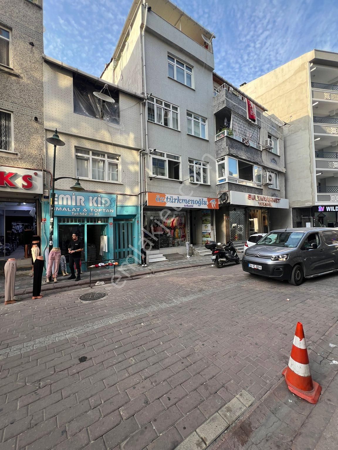 Zeytinburnu Beştelsiz Satılık Dükkan & Mağaza Beştelsiz’de 2 Dükkan 5 Daire Komple Satılık