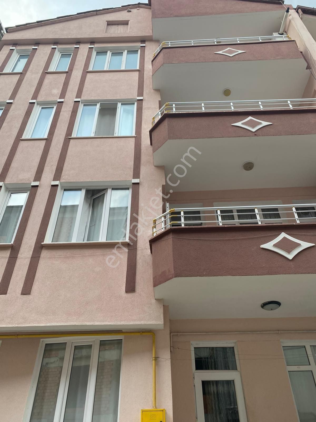 Bafra Altınyaprak Kiralık Daire FIRAT GAYRİMENKULDEN KİRALIK 3+1 DAİRE 