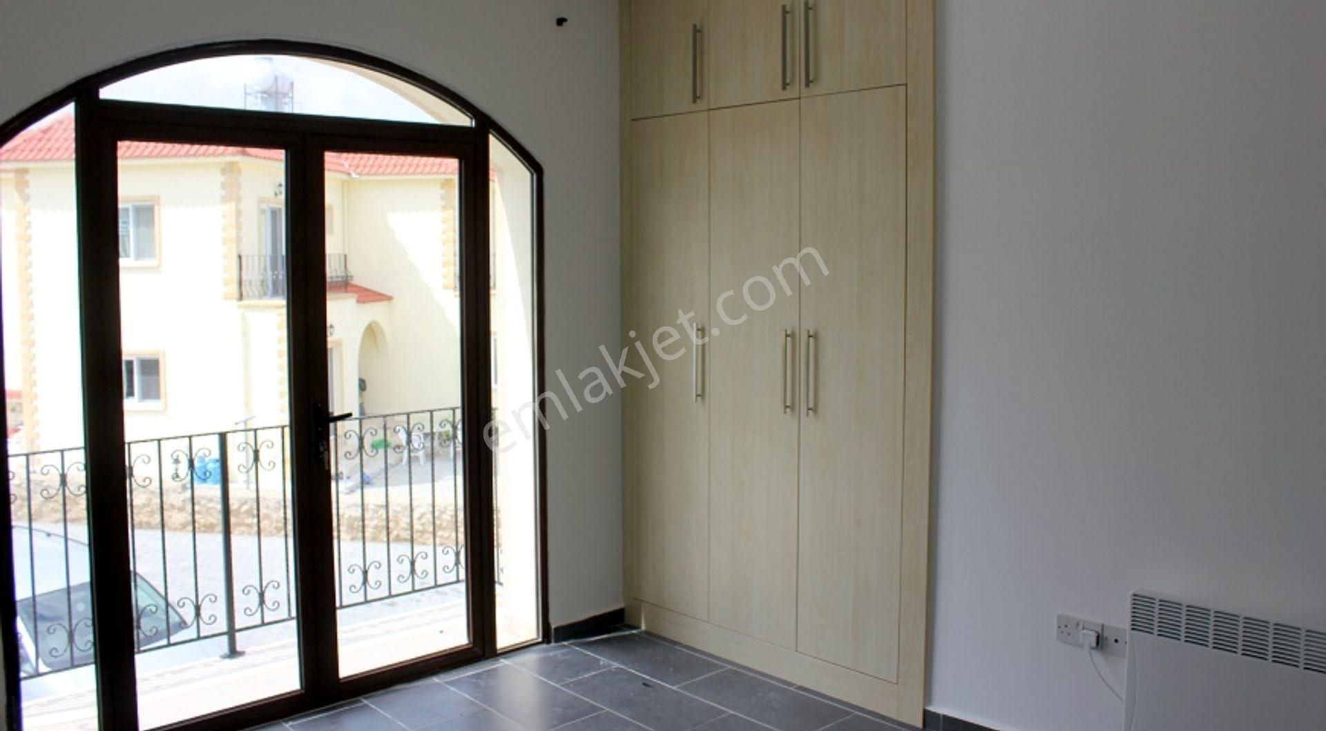 Kıbrıs, Girne'de Carrıngton The Resıdence 1+1 Satılık Daire